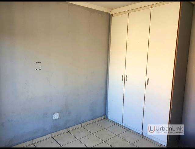 2 BEDROOM TOWNHOUSE FOR SALE IN OOS EINDE